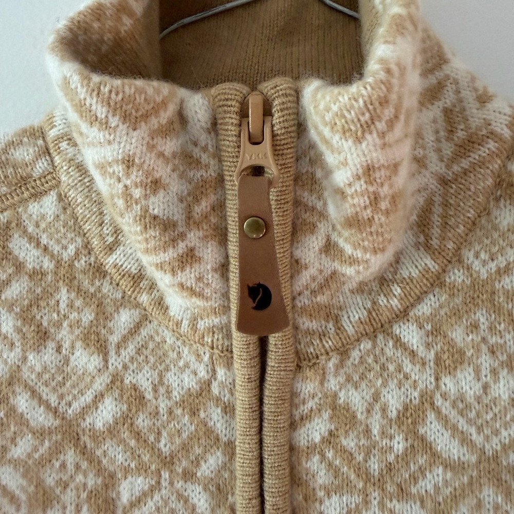 Fjallraven Snow Cardigan W in Dune Beige Yellow Size XS Wool Full Zip - Picture 7 of 16